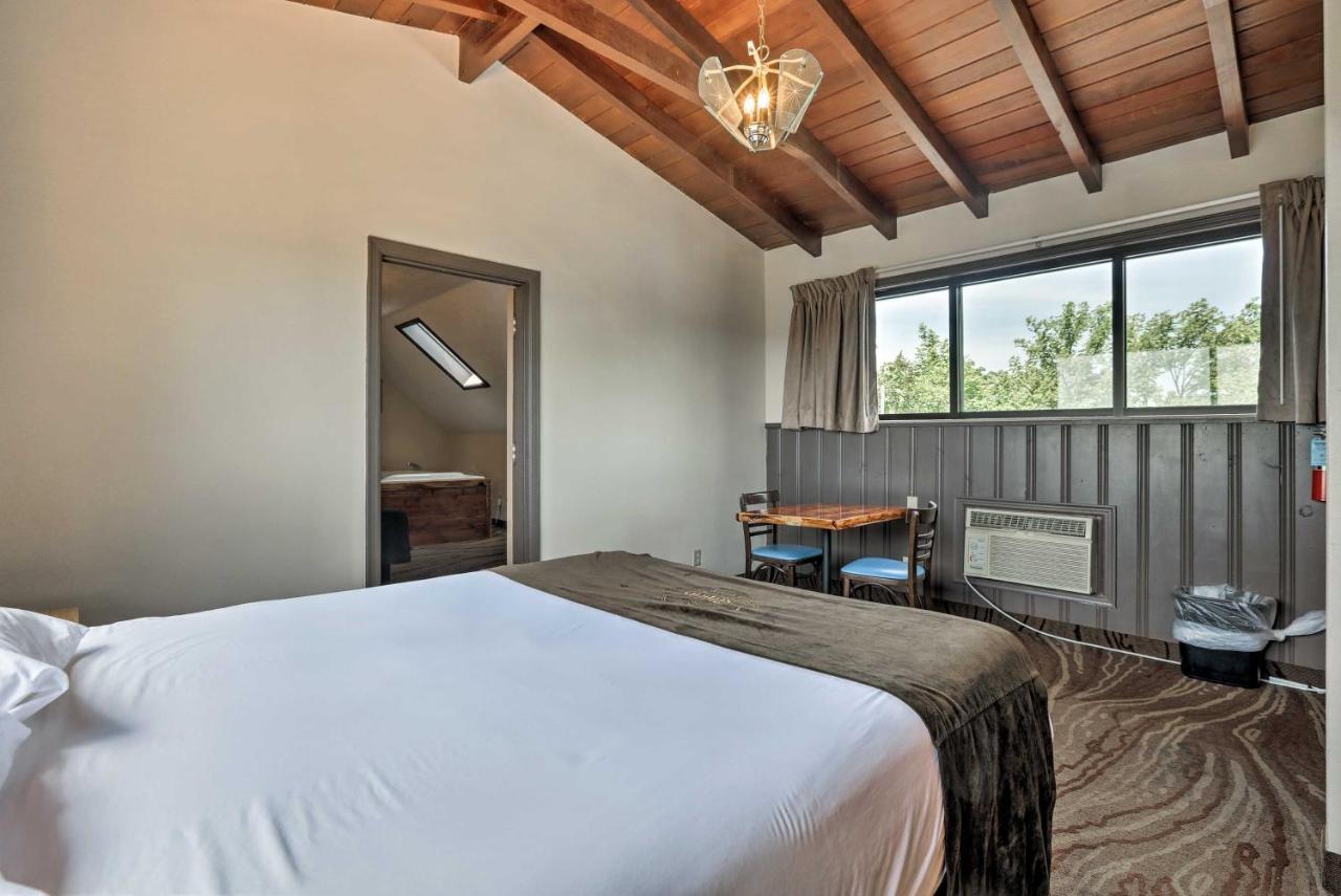 Burkesville Apt With Deck, Views And Pool Access! المظهر الخارجي الصورة